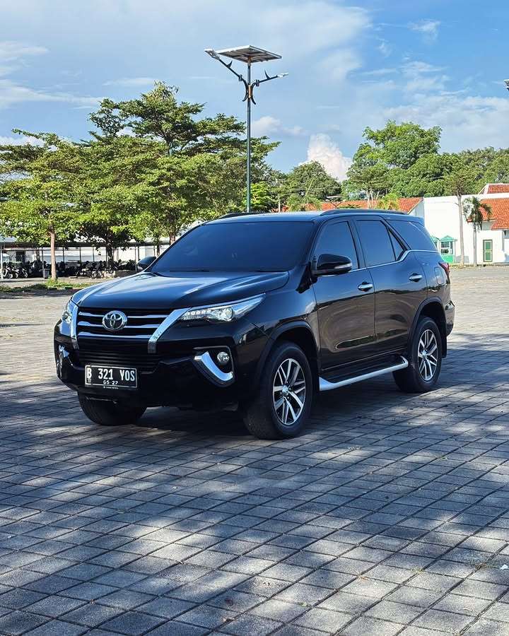 Toyota Fortuner 2.4 VRZ 4x2 AT 2017