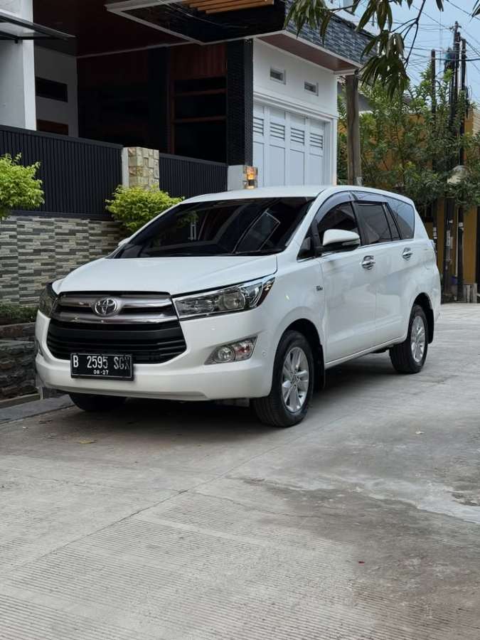 TOYOTA INNOVA 2.0 V LUXURY MATIC 2012