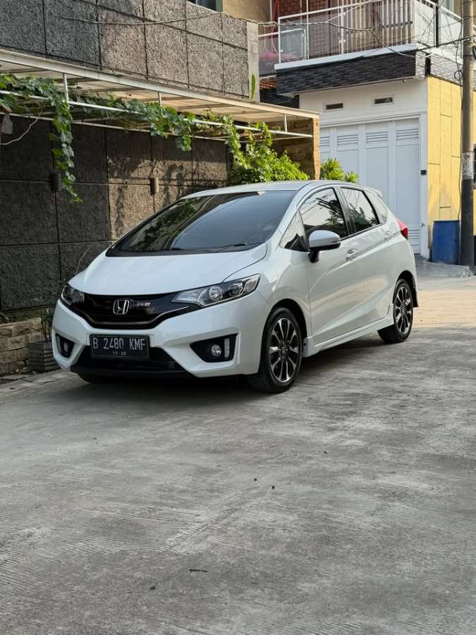 HONDA JAZZ RS MATIC 2016