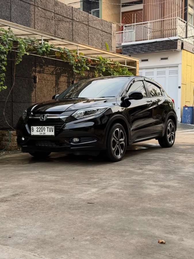 HONDA HRV 1.8 PRESTIGE SINROOF 2017