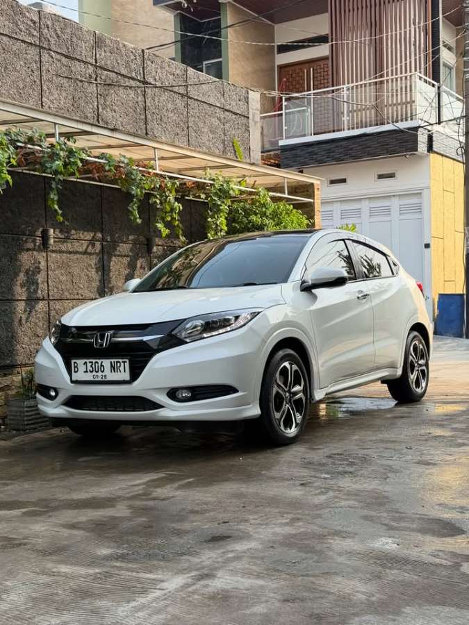 HONDA HRV 1.8 PRESTIGE SUNROOF 2018